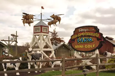 old macdonald's farm mini golf in sevierville tn