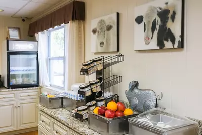 The Lodge at Five Oaks breakfast